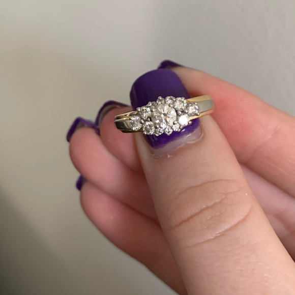 Engagement ring 14k gold - Picture 2 of 3